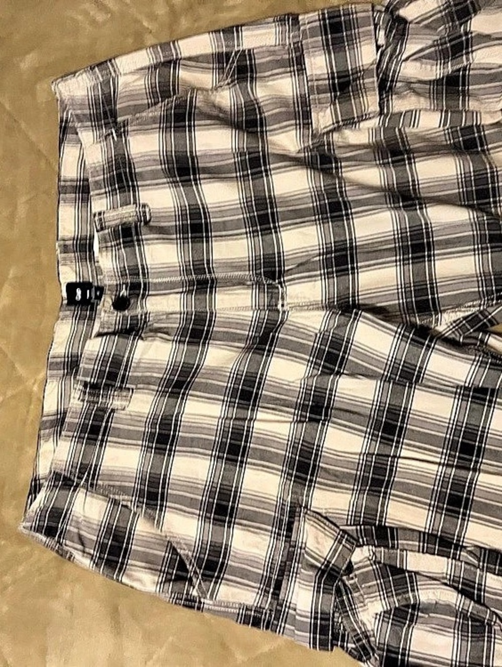 Gap Men's Plaid Flat Front Shorts in Gray & White
